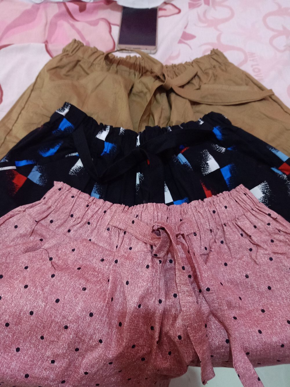 Celana Pendek Hotpants Dewasa Wanita Bahan Katun Streach Motif Santai Murah