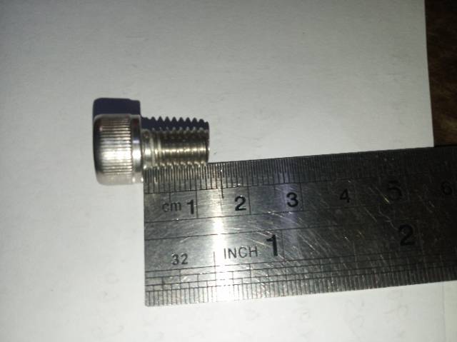 Baut L M8 X 12 (1.2cm) stainless 304