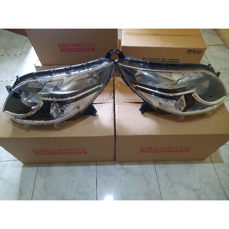 headlamp / lampu depan rush terios 2015 2016 2017 original
