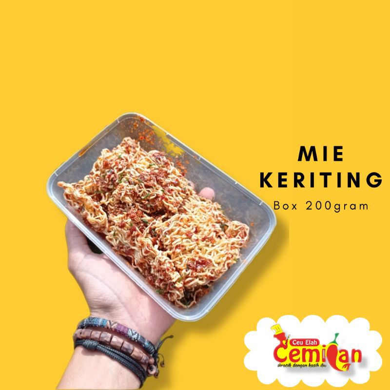 

Mie keriting kering pedas kemasan box isi 200 gram cemilan ceu elah