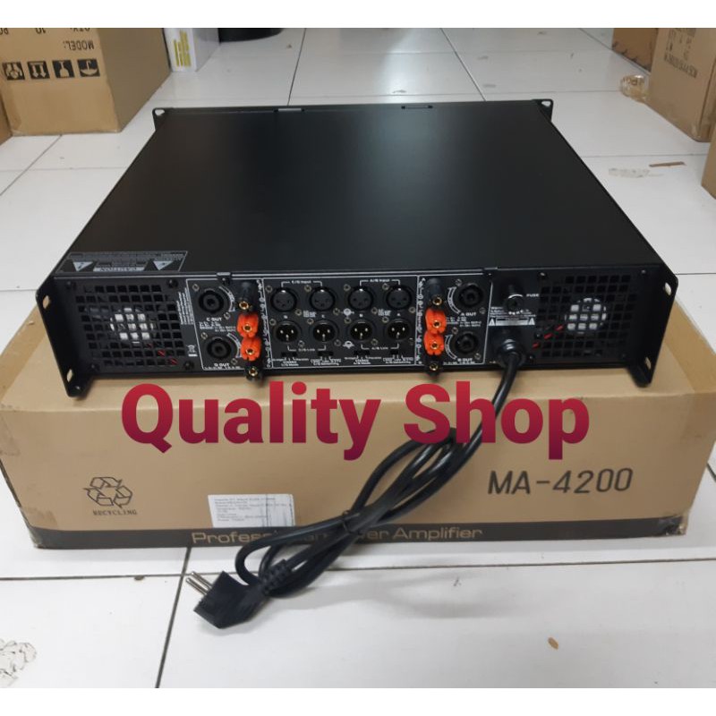 POWER MEGAVOX 4 CHANNEL MA4200 ORIGINAL DESIGNED IN USA