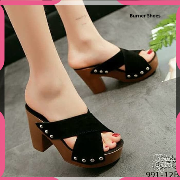 HIGH HEELS WANITA HAK TAHU JH100 HITAM