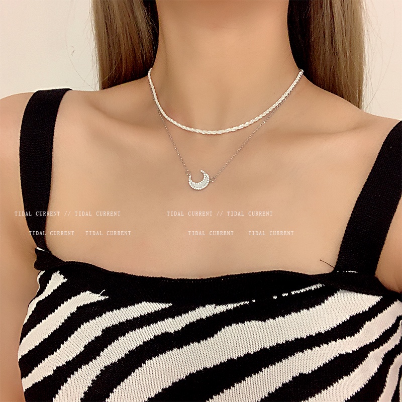 Kalung Rantai Klavikula Desain Bulan Ganda Warna silver Gaya Korea Untuk Perempuan