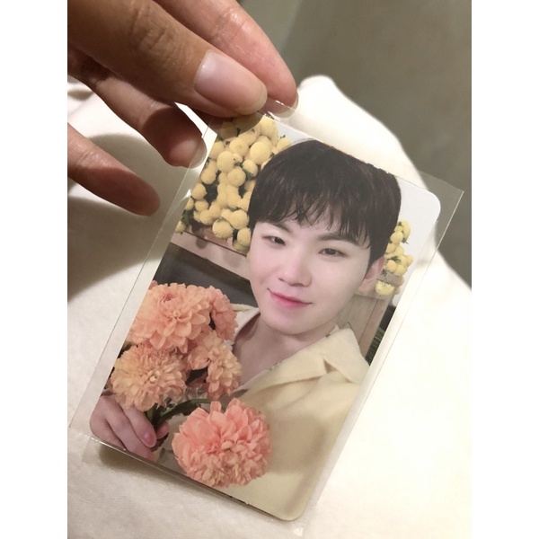 

PC Woozi Melamar One Side