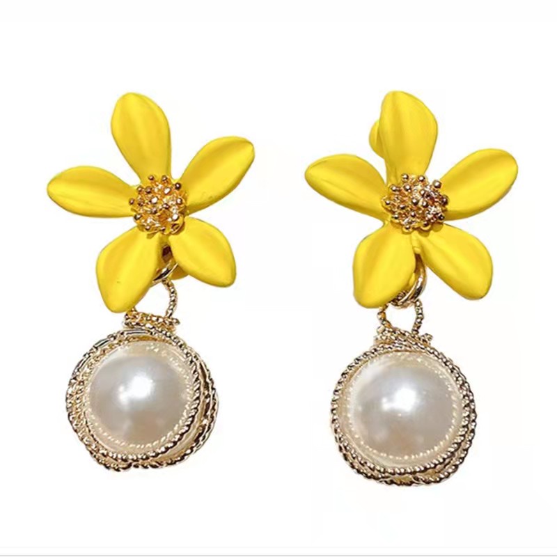 Anting Hook Wanita Motif Bunga Kecil Dengan Aksen Mutiara Aksesoris Fashion Wanita