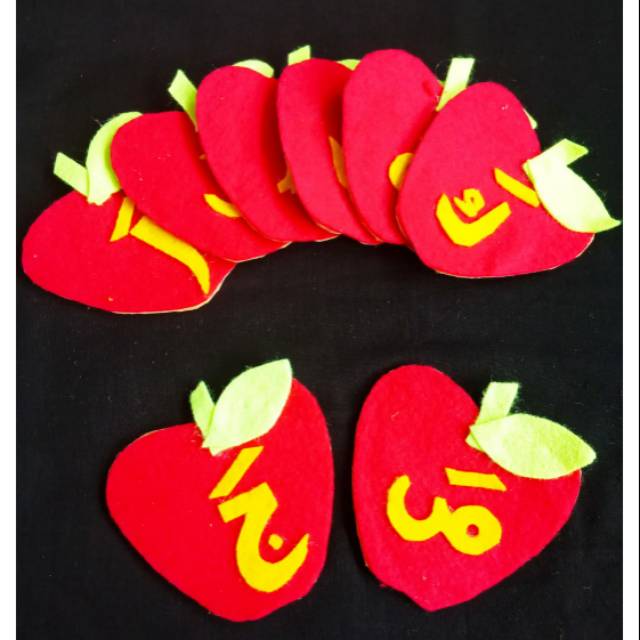 Hiasan dinding huruf hijaiyah/prakarya