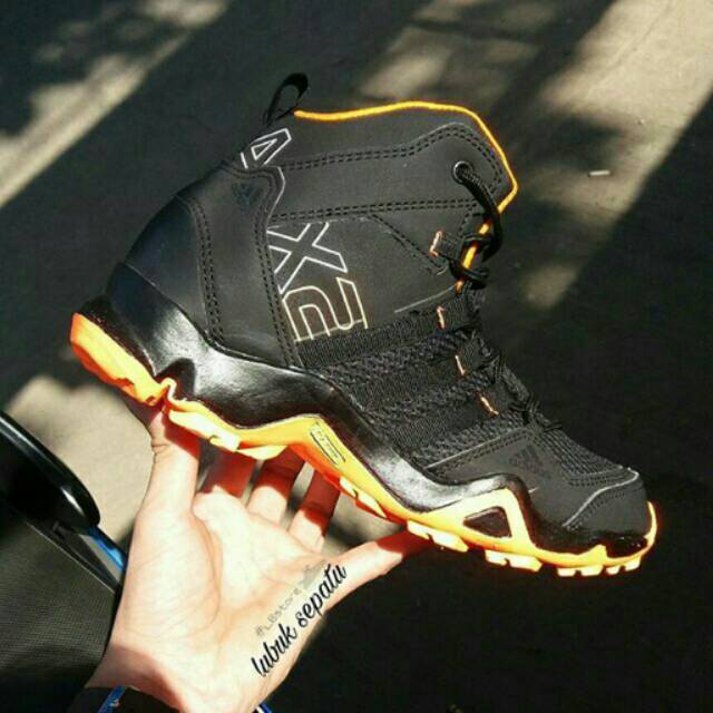 ADIDAS ax2 high ornge