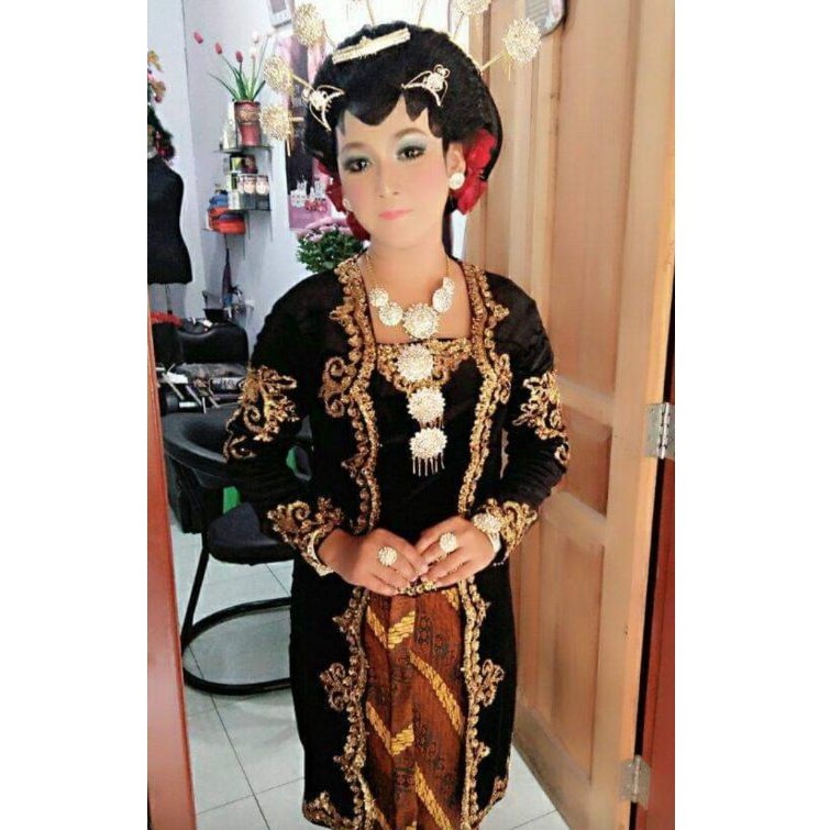 kebaya kuthu baru putri solo
