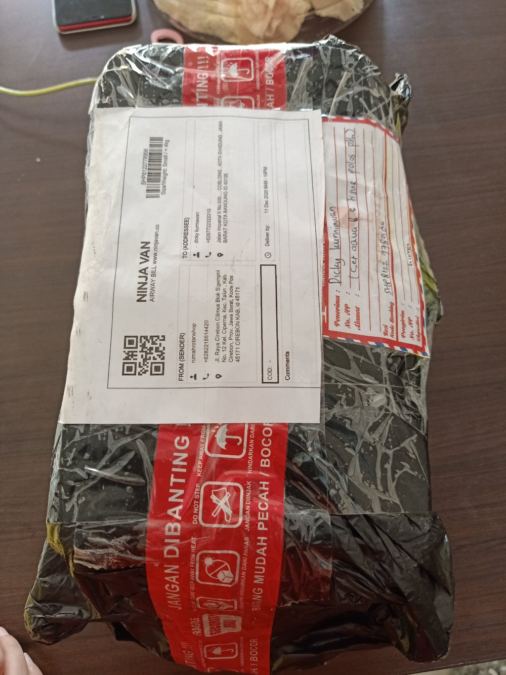 Promo Set Keranjang Air Mineral Isi 8 Dan Tempat Tissue