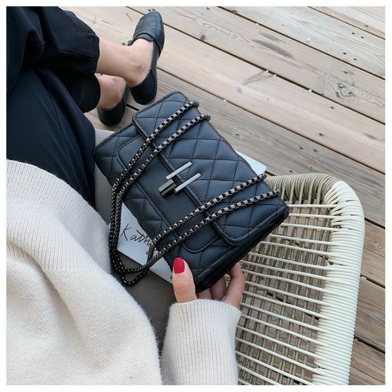 [SIAP PAKAI]AMORA BN_SLING BAG/TAS SELEMPANG WANITA/TAS WANITA RANTAI ULIR BN