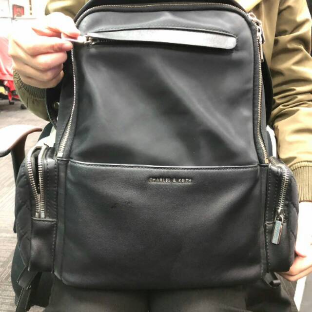 BAGPACK CHARLES N KEITH