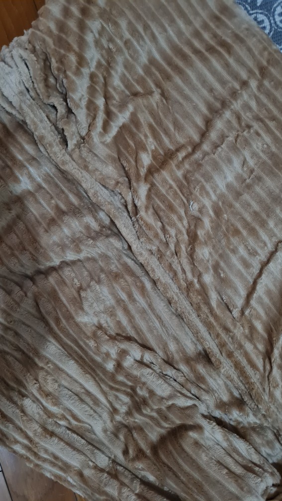 Clover Throw Blanket In Camel