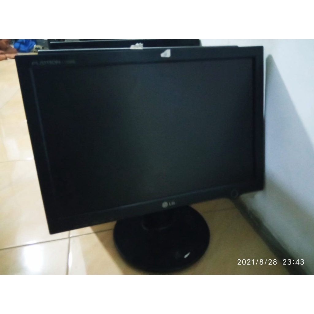 Monitor LG 17 Inchi