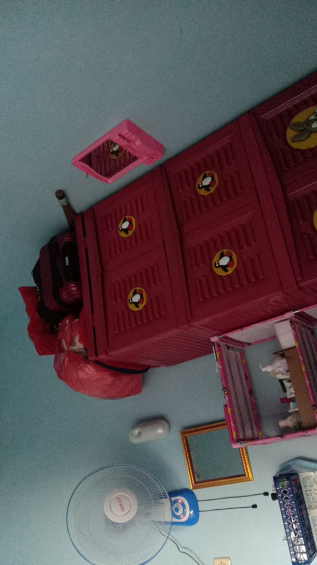 Lemari Plastik 2 Susun Jumbo Gambar Pinguin Murah