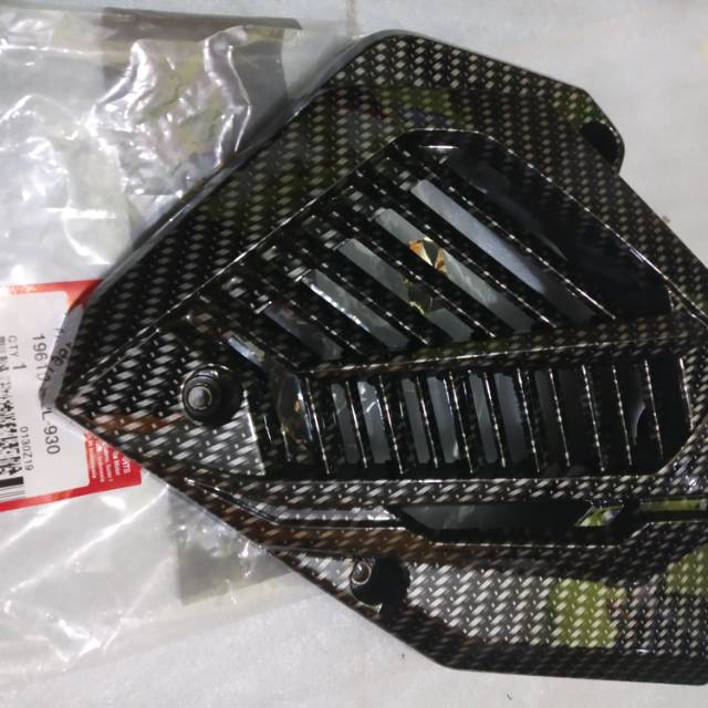 Tutup radiator vario 150 125 esp karbon orii