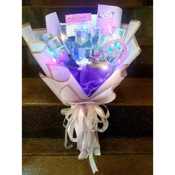 bouquet money/buket uang asli ( Harga Full jasa+pemakaian uang sesuai Gambar)