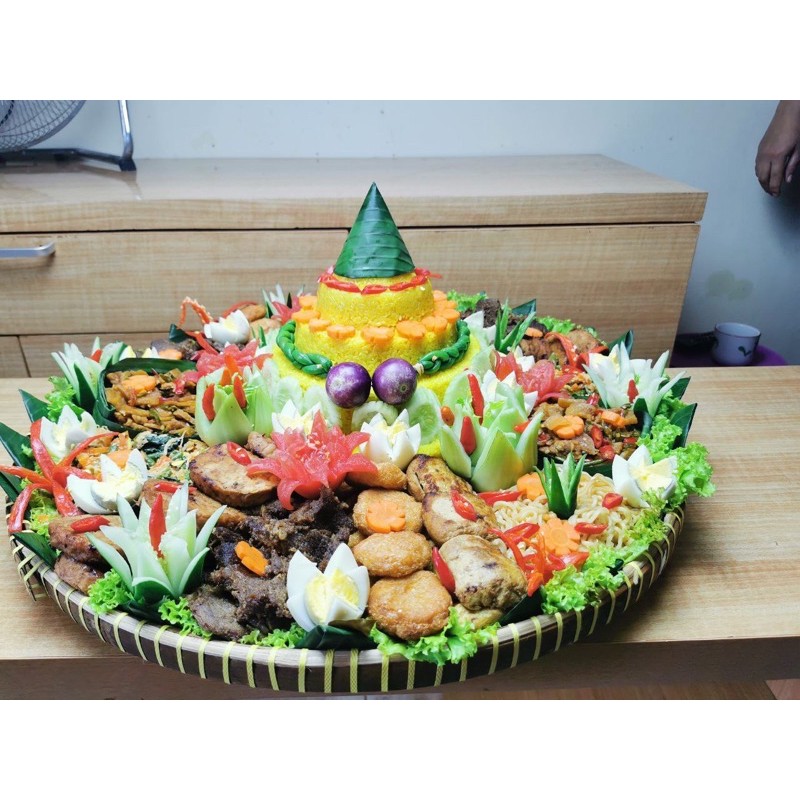 

Tumpeng Nasi Kuning