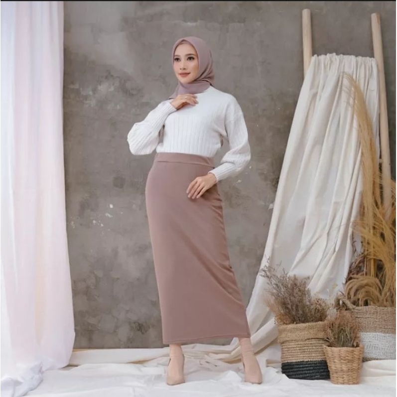 ROK SPAN PANJANG WANITA SCUBA LATEX TEBAL BELAHAN BELAKANG