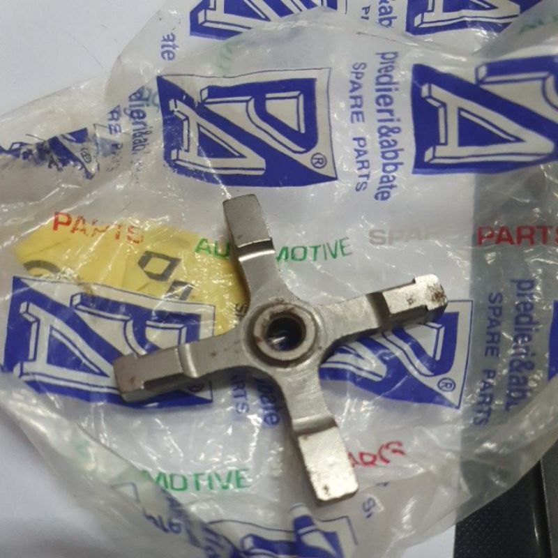 GIGI SILANG 4 EMPAT / GIGI KRES MOTOR VESPA / PXE PA ITALIA