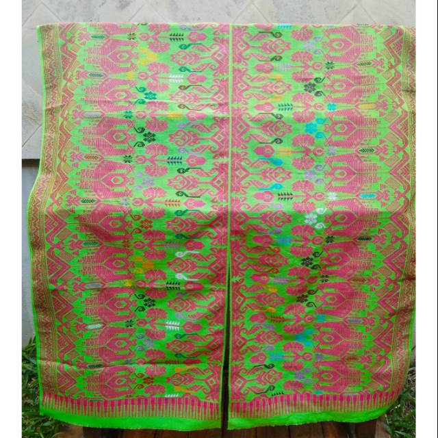 Kain Songket Lombok