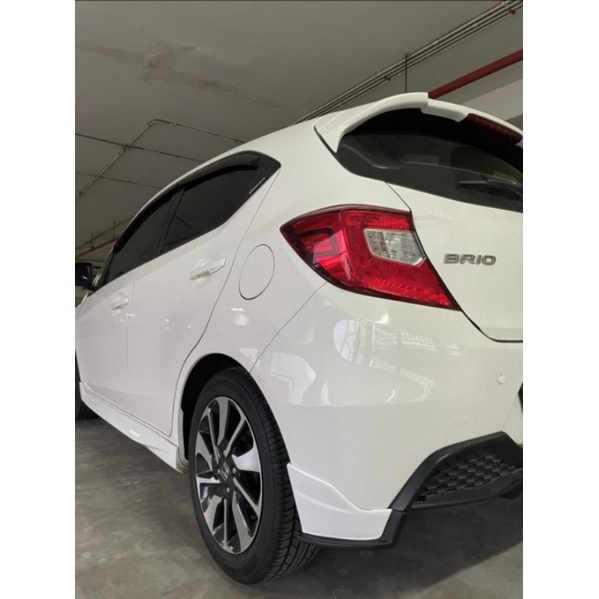 paket side skirt dan winglet belakang honda new brio