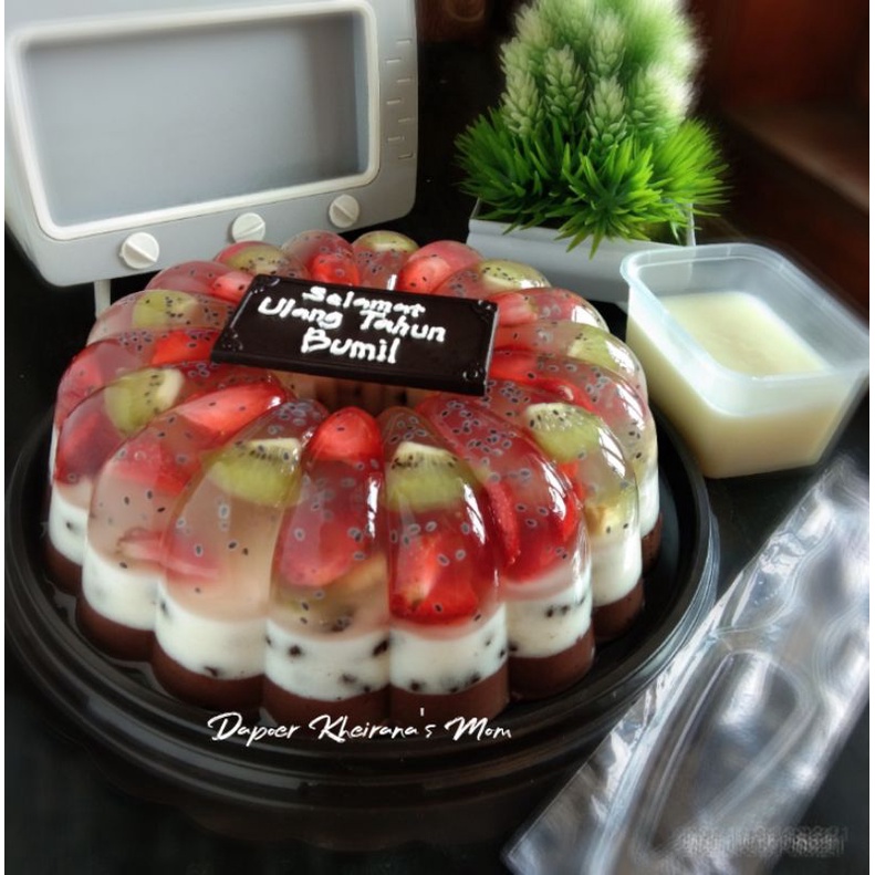 

Puding ultah 3 layer (buah, susu oreo, puding brownies)