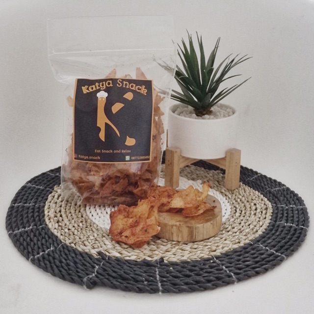 

Keripik Singkong Pedas Daun Jeruk