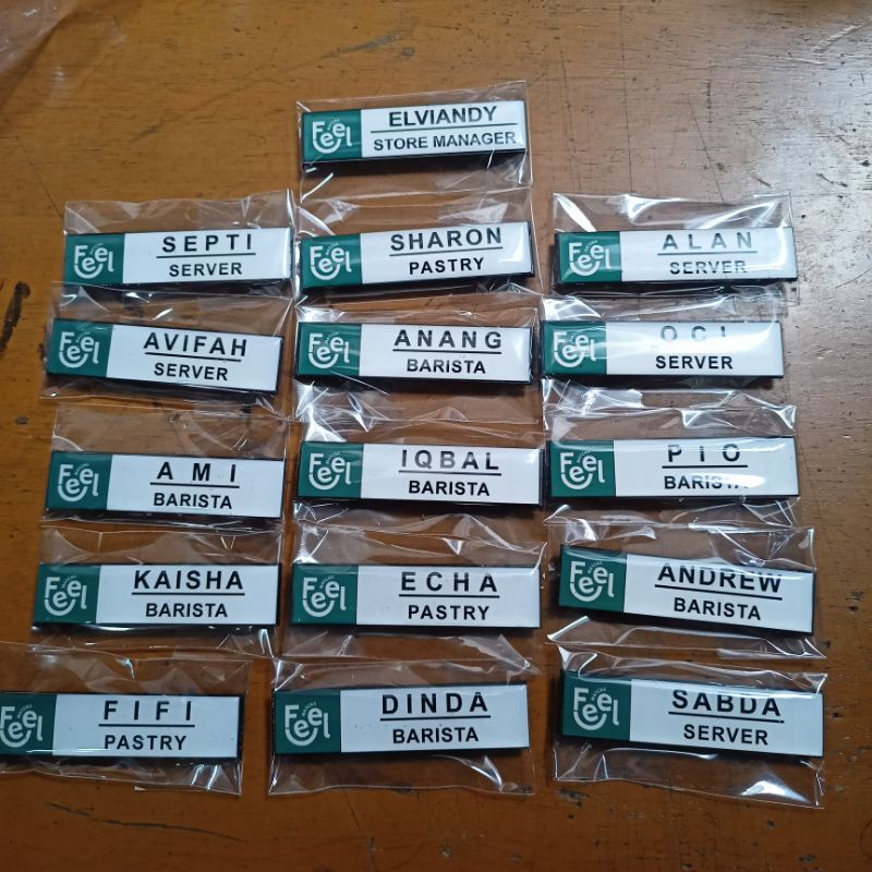 

nametag usaha / nama dada magnet / nama dada dengan logo perusahaan