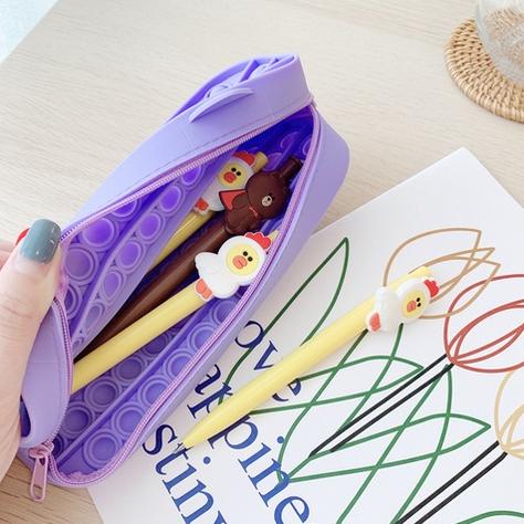 

[KODE PRODUK G00YT8496] Tasgue - Kotak Pensil Pop it Pita Ribbon Tempat Pensil Pop it murah