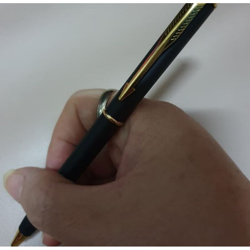 

Pulpen Parker Slim Urban/IM/Jotter/Urban Gratis Ukir Nama Logo Sendiri