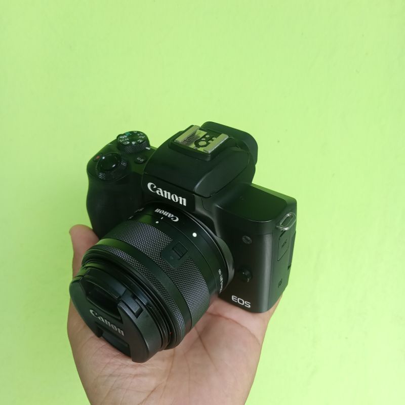 kamera mirrorles canon m50 lensa kit
