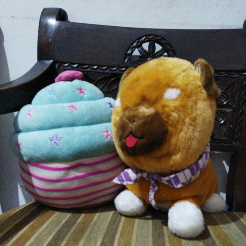 boneka cupcake dan amuse