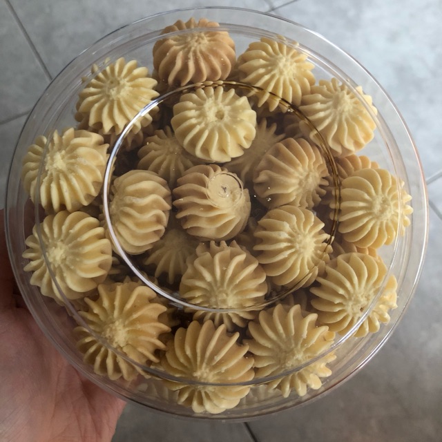 

Kue Bangkis Susu