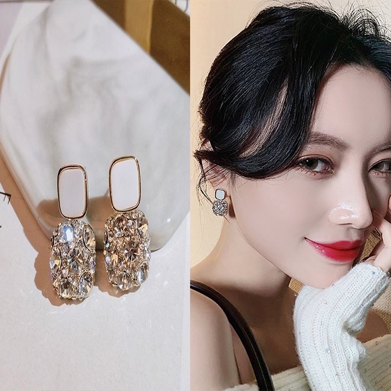 1 Pasang Anting Liontin Berlian Korea Desain Premium untuk Wanita