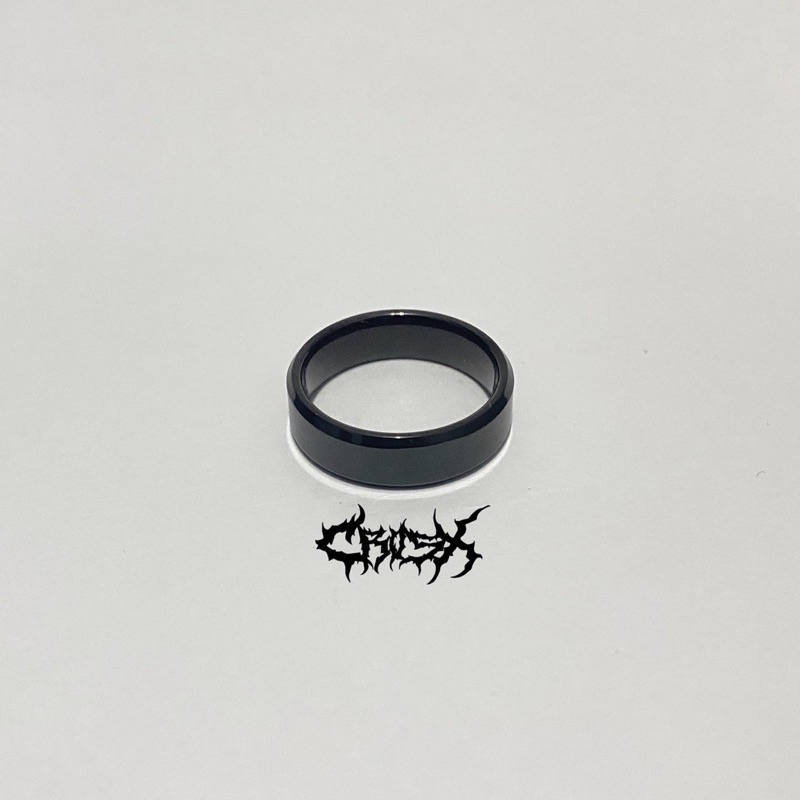 BLACK RING / SILVER RING / COUPLE RING / CINCIN COUPLE / CINCIN TITANIUM / CINCIN HITAM POLOS / CINCIN SILVER POLOS / CINCIN STAINLESS STEEL / AESTHETIC RING / CINCIN ESTETIK / CINCIN AESTHETIC / CINCIN PRIA / CINCIN WANITA / CINCIN PRIA WANITA