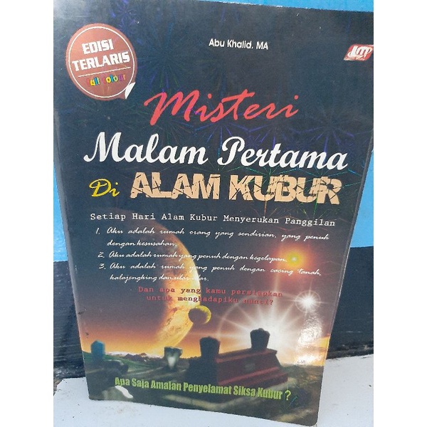 buku misteri pertama di alam kubur