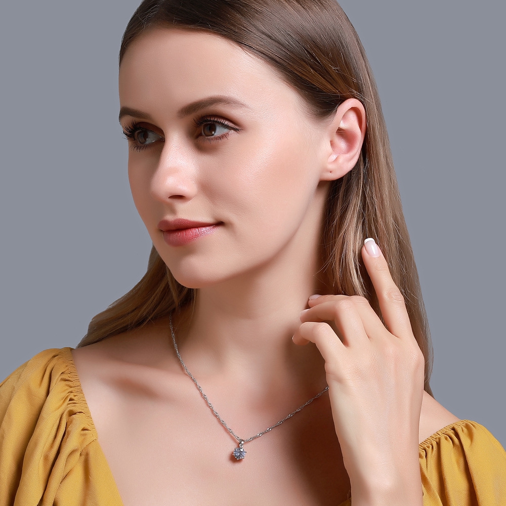 Kalung Liontin Zirkon Sederhana Korea Fashion Rantai Klavikula Liar Hadiah Ulang Tahun Pacar Perempuan