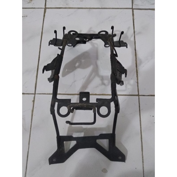 Breket Dudukan Headlamp Lampu Depan Honda Cb Verza 150 Original