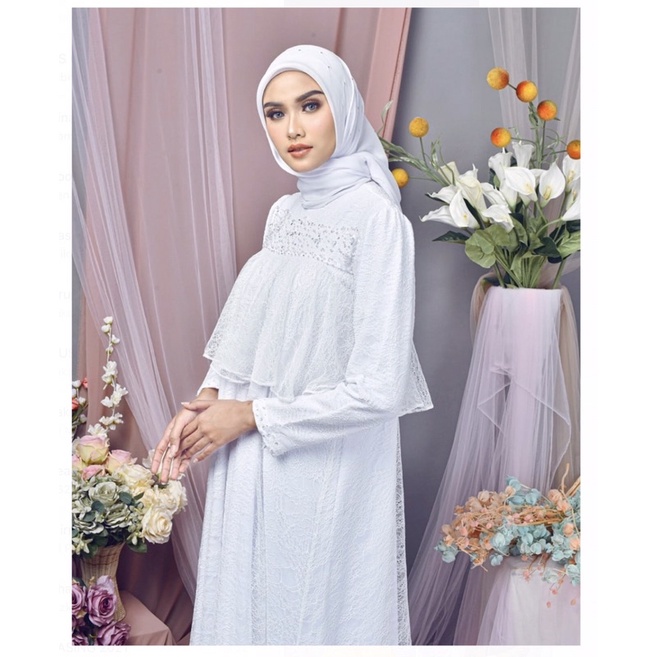 Feybyfera Shafa Dress | Chantilly Lace