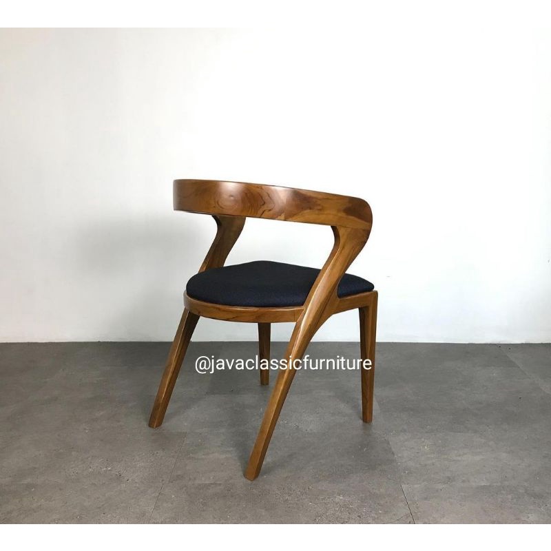 KURSI MAKAN CAFE RESTO HOTEL JOK SANDARAN LENGKUNG TERAS SCANDINAVIA UNIK ANTIK MODEL VINTAGE RETRO BAHAN KAYU JATI ASLI FURNITURE JEPARA-2