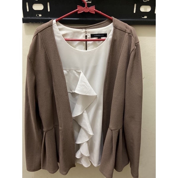 one set blazer dan blouse merk connection dan argadine