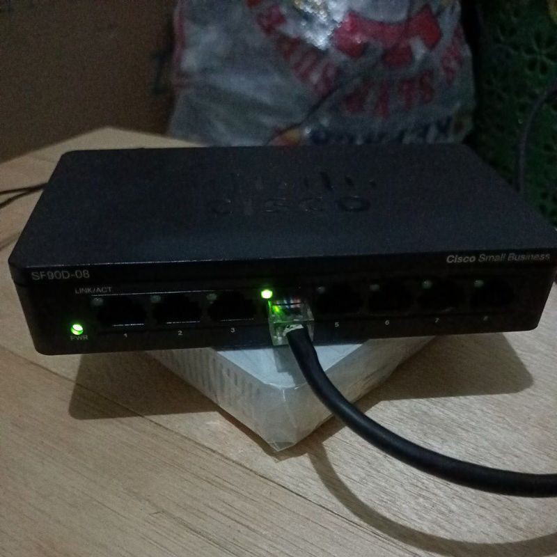 Cisco SF90D-08 Switch 8 Port 10/100Mbps