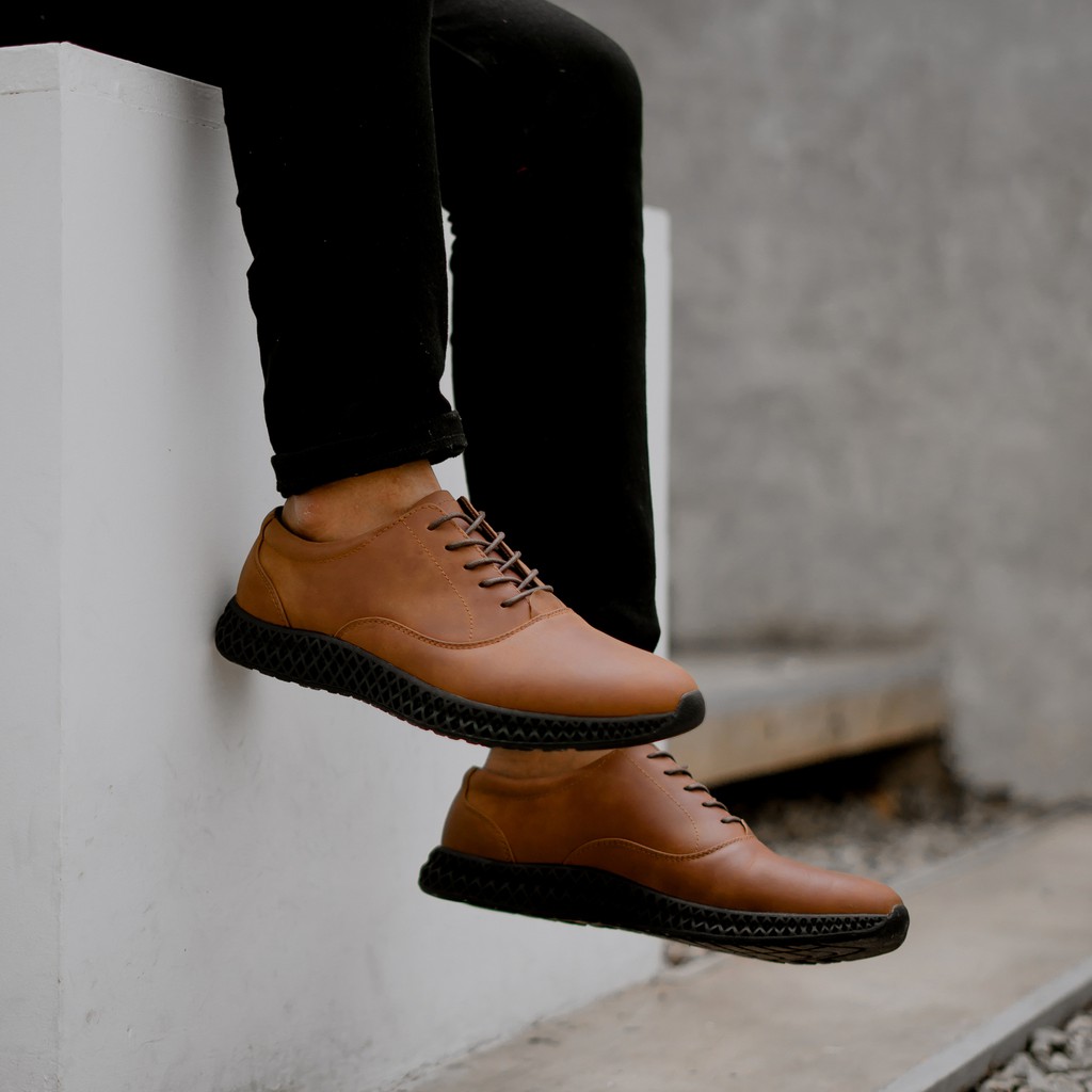 ARTAP - Sepatu Sneakers Kulit Asli - Wolio CH Tan Black Sole