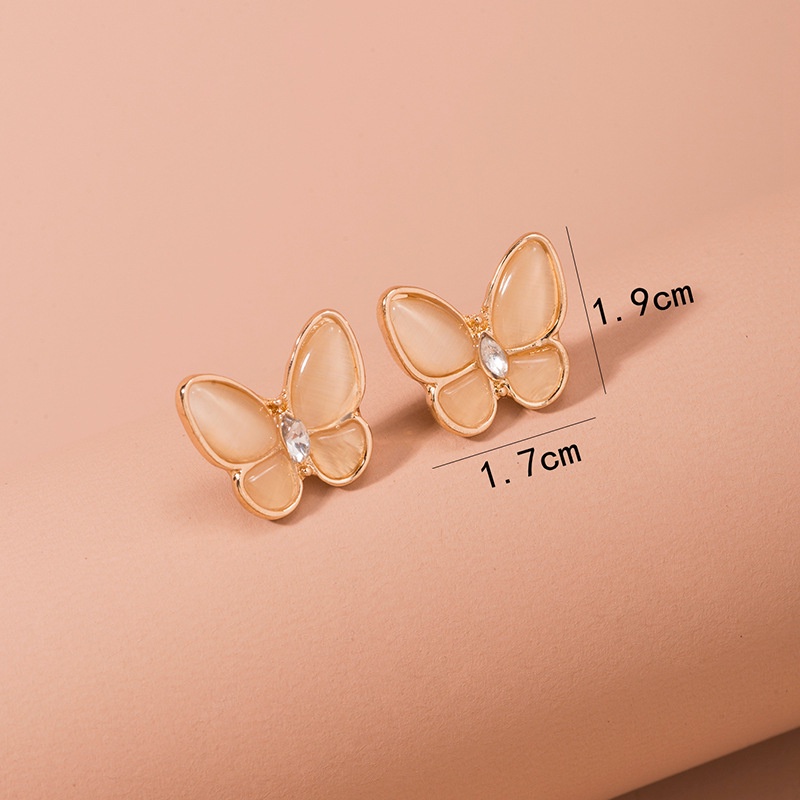 Anting Stud Desain Kupu-Kupu Opal Bahan S925 Silver Needle Gaya Retro Untuk Wanita