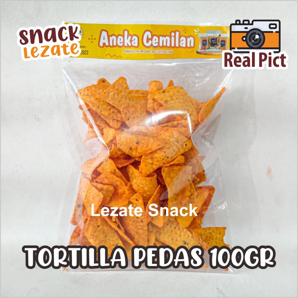 

Tortila Chips Pedas 100gr Murah Gurih Renyah / Tortilla Chips Kiloan / Tortila Chip Snack / Doritos Kiloan Lezate Snack