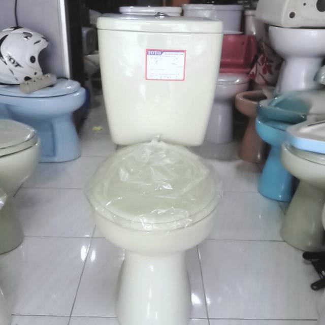 Closet duduk merek toto sw 516 jpt warna harpes grean/ hijau