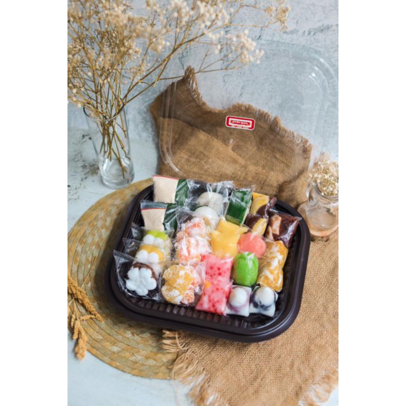 

FREE TWG TEABAG! Jajan Pasar Mix 25 pcs (tanpa ketan durian dan lopis)