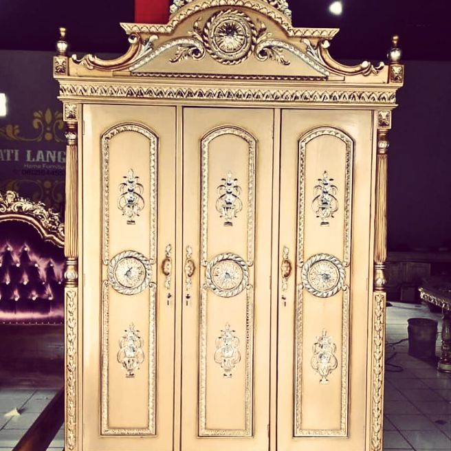 lemari pakaian kayu jati 3 pintu