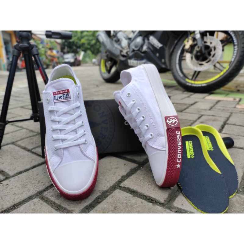 Sepatu Sekolah Pria Wanita Convers sneakers AllStarChuckTaylor