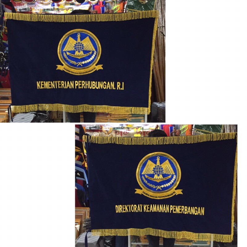 Bendera pataka bordiran bolak balik bahan bludru pakai benang emas dan rumbai emas logo castom